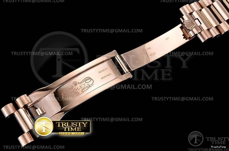 1119 RDD0223A – DayDate 36mm Packable 702